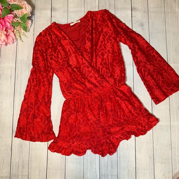 Red Rose Long Sleeved Boutique Romper! - Picture 2 of 6